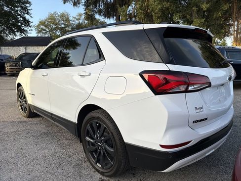 Certified 2022 Chevrolet Equinox RS w/ RS Leather Package FWD image 6