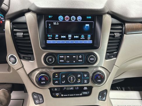 Used 2019 GMC Yukon Denali AWD/4WD image 12