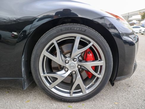 Used 2016 Nissan 370Z w/ Sport Package image 14