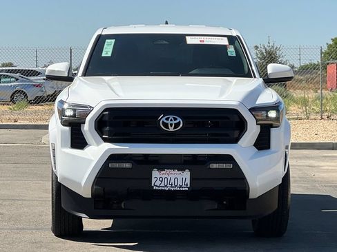 Certified 2025 Toyota Tacoma SR5 AWD/4WD image 11