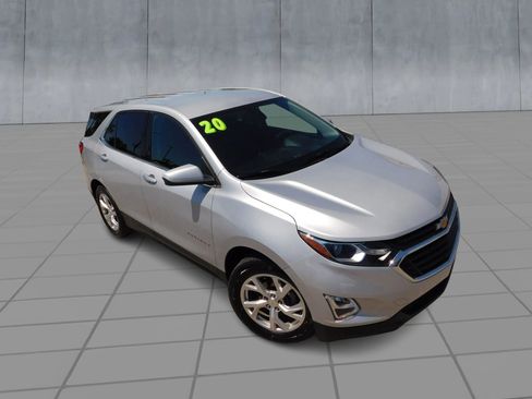 Used 2020 Chevrolet Equinox LT FWD image 2