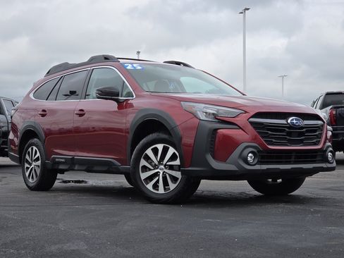 Used 2025 Subaru Outback Premium w/ Popular Package #1A AWD/4WD image 2