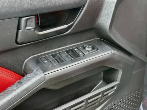Used 2025 Toyota Tacoma TRD Pro AWD/4WD image 18