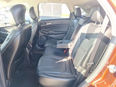 Used 2016 Ford Edge Titanium w/ Technology Package AWD/4WD image 14