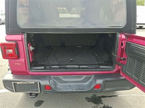 Used 2024 Jeep Wrangler Sahara w/ Safety Group image 29