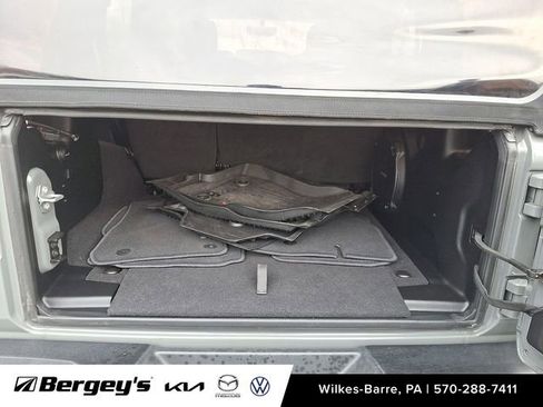 Used 2018 Jeep Wrangler Unlimited Rubicon w/ Dual Top Group image 30