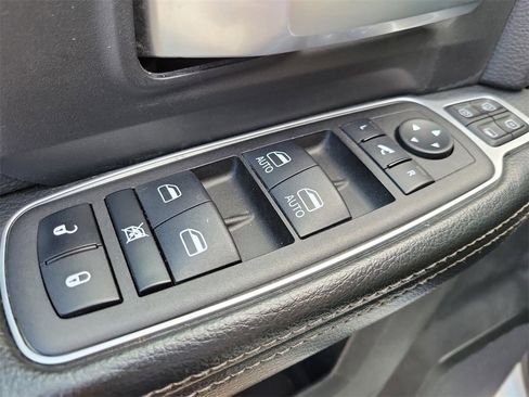 Used 2024 RAM 2500 Big Horn w/ Off Road Package image 18