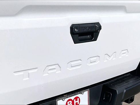 Used 2024 Toyota Tacoma SR image 26