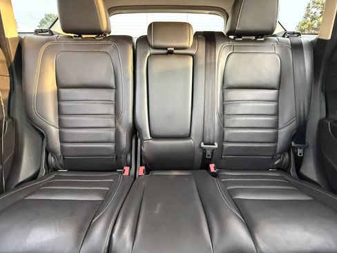 Used 2017 Ford Escape Titanium w/ Equipment Group 301A AWD/4WD image 22