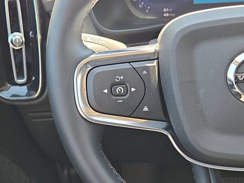 Used 2026 Volvo XC40 B5 Plus AWD/4WD image 20