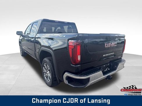 Used 2025 GMC Sierra 1500 SLT AWD/4WD image 5