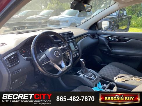 Used 2019 Nissan Rogue Sport SV w/ Technology Package FWD image 17