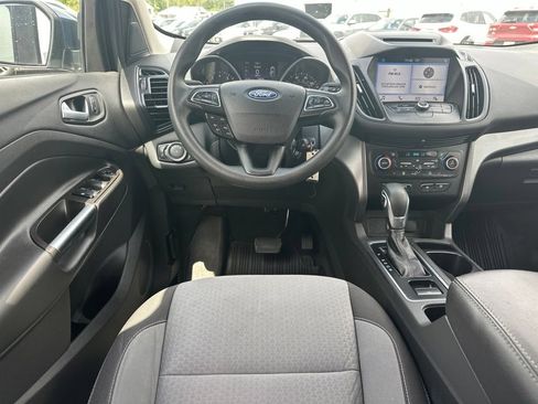 Used 2018 Ford Escape SE w/ SE Sync 3 Package FWD image 18