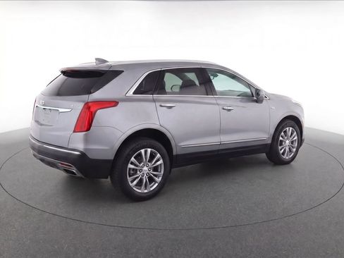 Certified 2023 Cadillac XT5 Premium Luxury w/ LPO, Premium Carpet Package FWD image 3