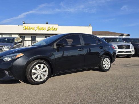 Used 2015 Toyota Corolla LE FWD image 1