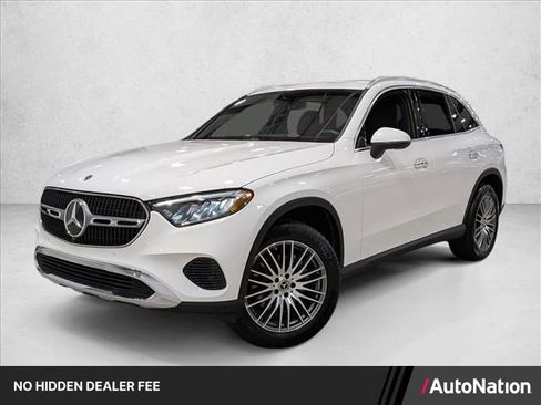 Used 2026 Mercedes-Benz GLC 300 image 1