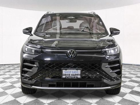 Used 2026 Volkswagen Tiguan SEL R-Line AWD/4WD image 9