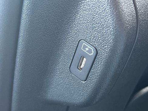 New 2026 Kia Niro EX FWD image 35