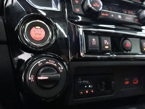 Used 2021 Nissan Titan Platinum Reserve w/ Moonroof Package image 20