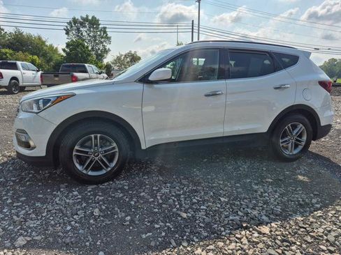 Used 2017 Hyundai Santa Fe Sport FWD image 3