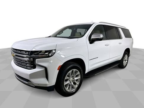 Used 2024 Chevrolet Suburban Premier RWD image 4