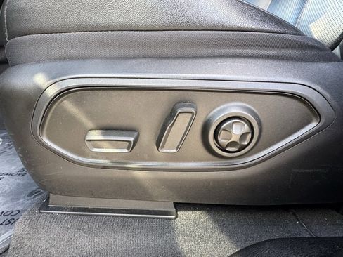 Used 2024 Jeep Grand Cherokee Limited w/ Luxury Tech Group II image 20