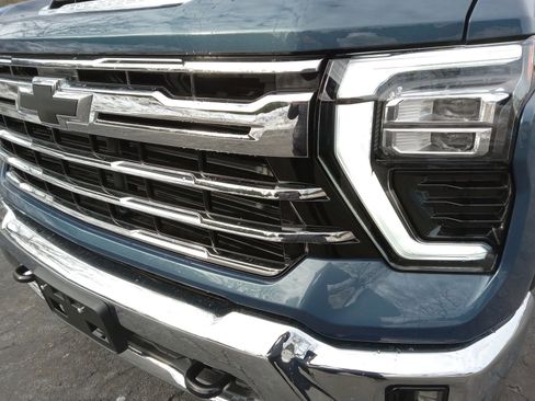 Used 2026 Chevrolet Silverado 2500 LTZ image 7
