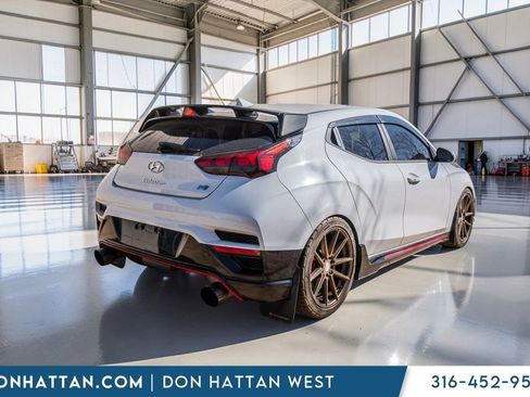 Used 2020 Hyundai Veloster N image 27