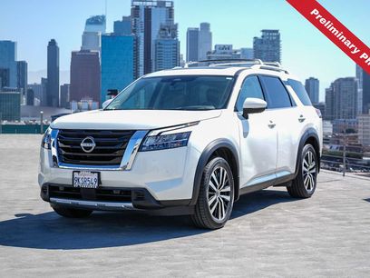 Used 2024 Nissan Pathfinder Platinum w/ Cargo Package