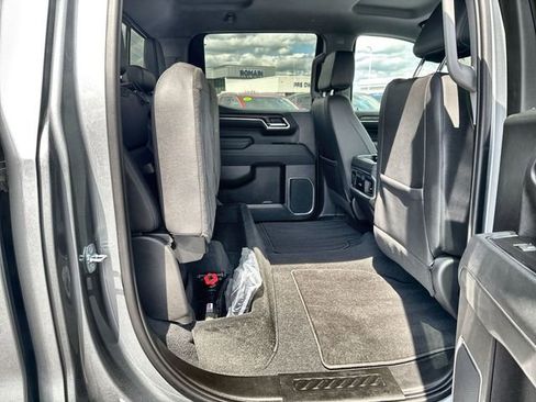 Used 2023 GMC Sierra 1500 SLT w/ SLT Premium Plus Package AWD/4WD image 16