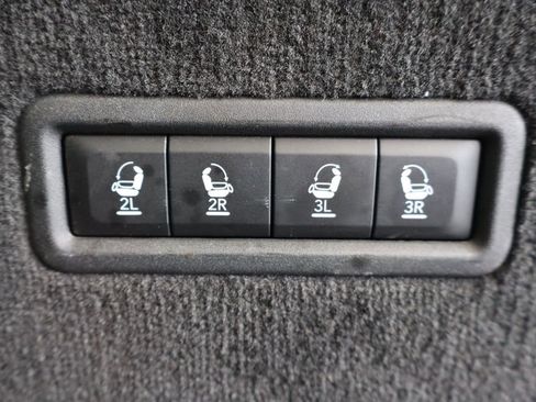 Used 2022 Jeep Grand Wagoneer Series III w/ Rear Seat Video Group 1 AWD/4WD image 42