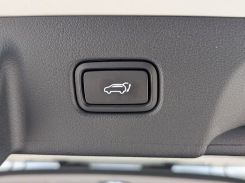 Used 2025 Hyundai Palisade SEL FWD image 27
