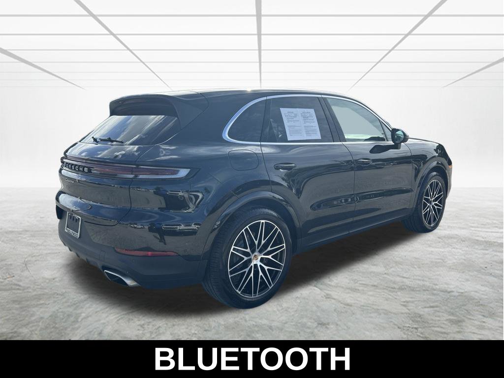 Used 2025 Porsche Cayenne AWD/4WD image 5