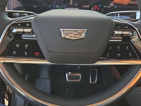 New 2026 Cadillac Vistiq Premium Luxury w/ LPO, Floor Liner Package image 30