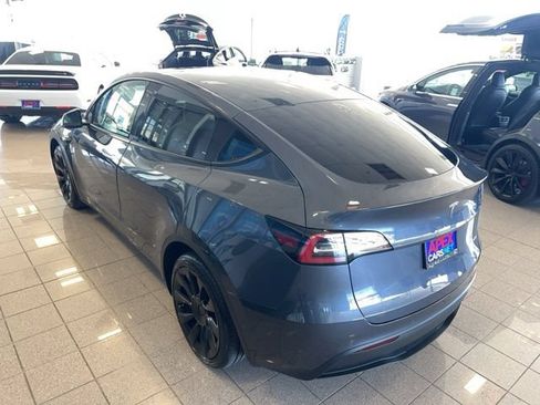 Used 2020 Tesla Model Y Long Range AWD/4WD image 8