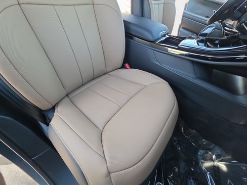 New 2026 Land Rover Range Rover Sport Dynamic SE AWD/4WD image 10