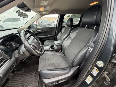 Used 2024 Mitsubishi Outlander SE FWD image 28