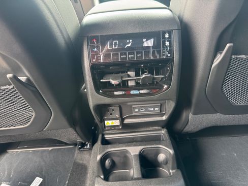 New 2026 Jeep Grand Cherokee L Limited AWD/4WD image 32