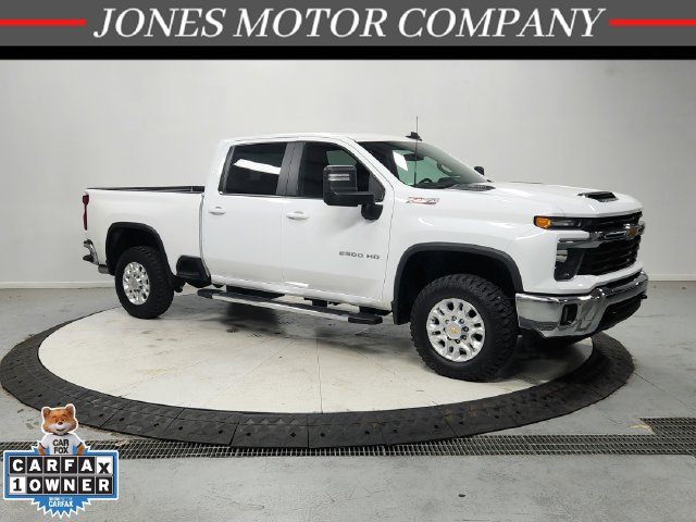 Used 2025 Chevrolet Silverado 2500 LT AWD/4WD image 1