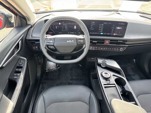 Used 2025 Kia EV6 Light image 9