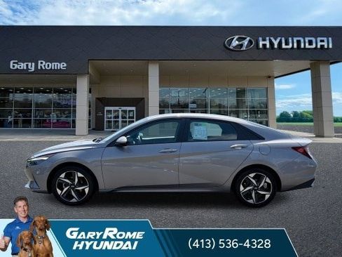 Certified 2023 Hyundai Elantra SEL w/ Convenience Package FWD image 13