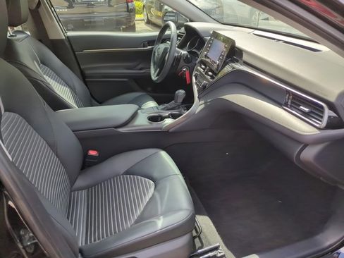 Used 2024 Toyota Camry SE FWD image 30