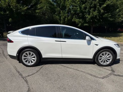 Used 2020 Tesla Model X Long Range AWD/4WD image 2