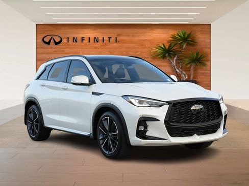 Certified 2025 INFINITI QX50 Sport image 3