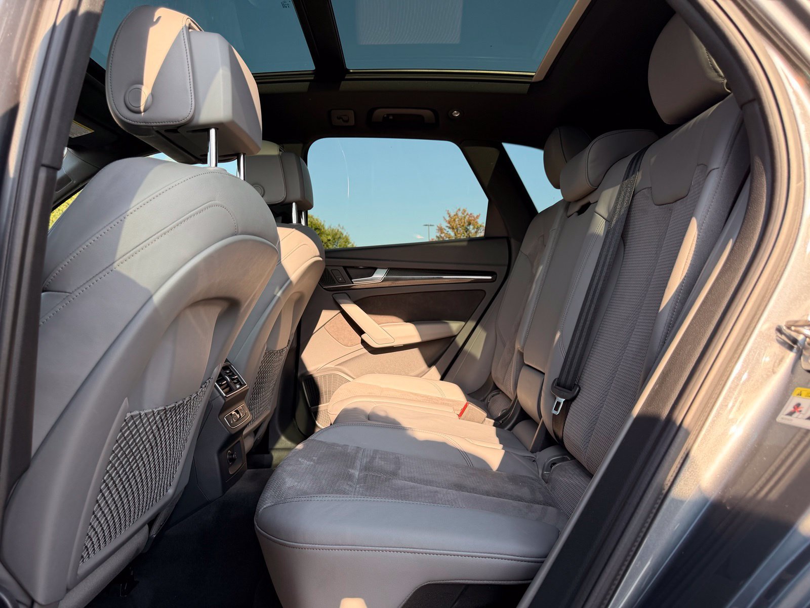 Used 2018 Audi SQ5 Prestige AWD/4WD image 33