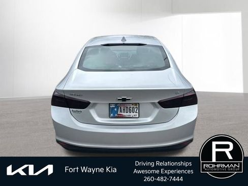 Used 2016 Chevrolet Malibu LT image 4