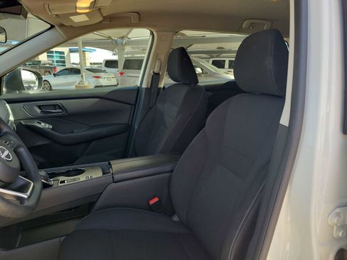 Used 2024 Nissan Rogue S image 7