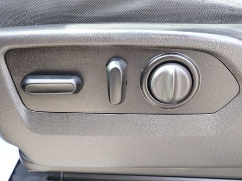 Used 2021 Chevrolet Silverado 1500 LT Trail Boss w/ Convenience Package II image 15