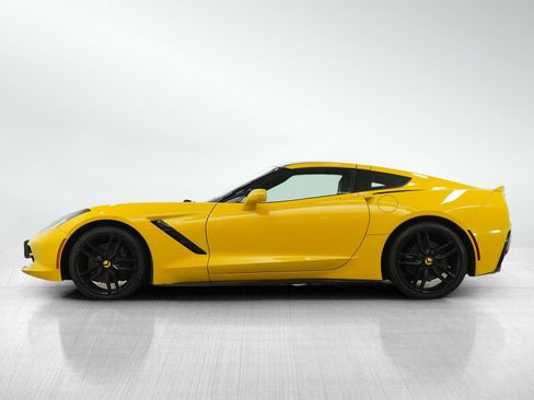 Used 2014 Chevrolet Corvette Stingray Coupe RWD image 2