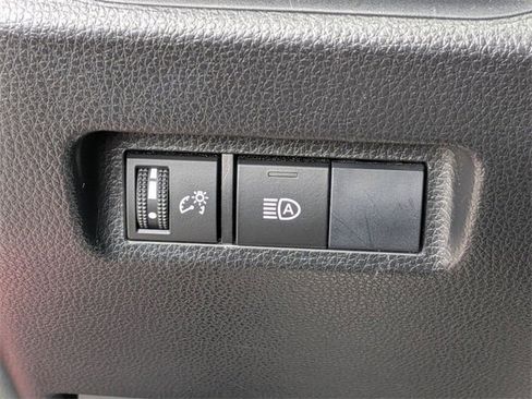 Used 2019 Toyota RAV4 XLE image 26